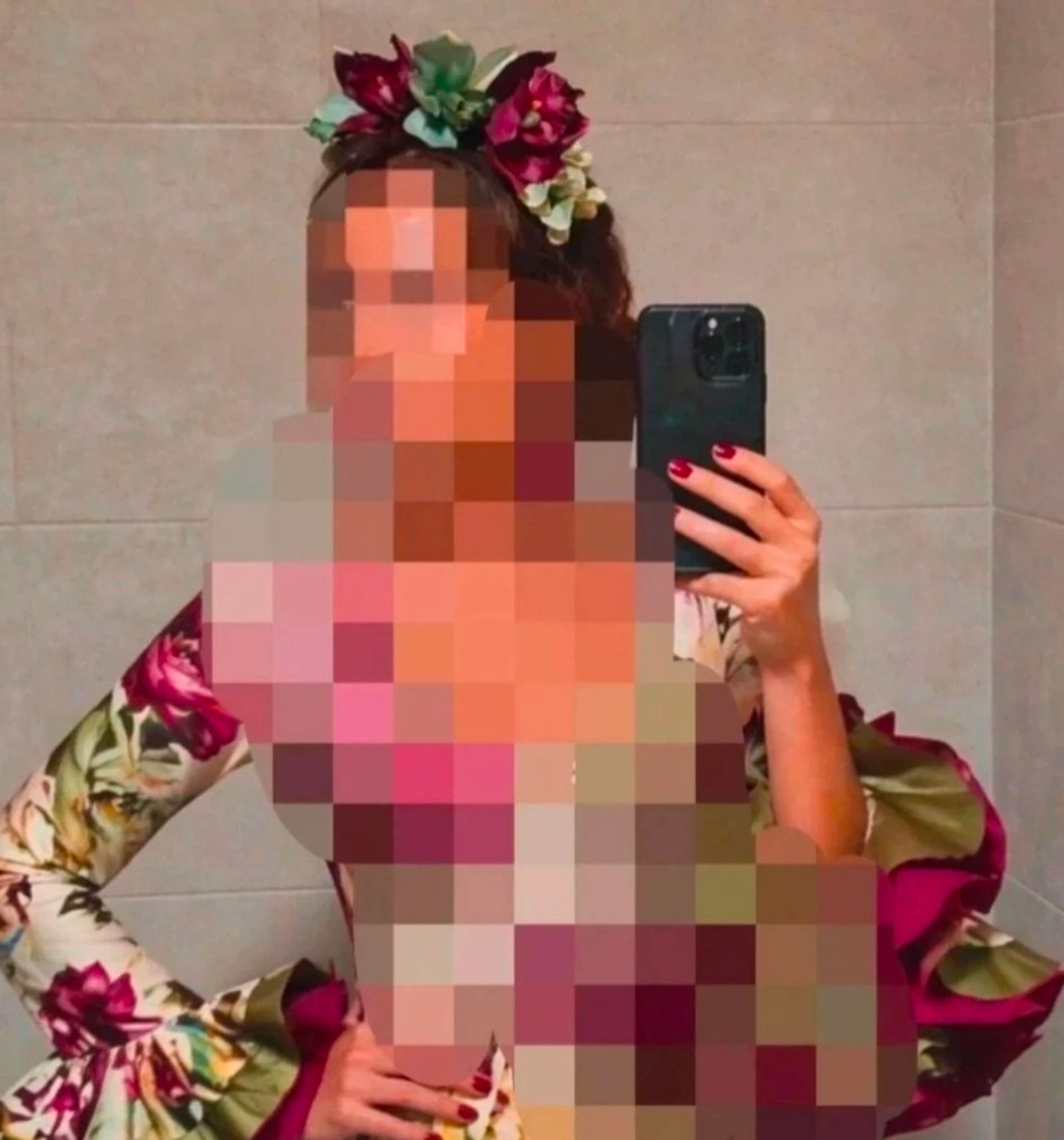Diadema de orquídeas para ocasión especial 